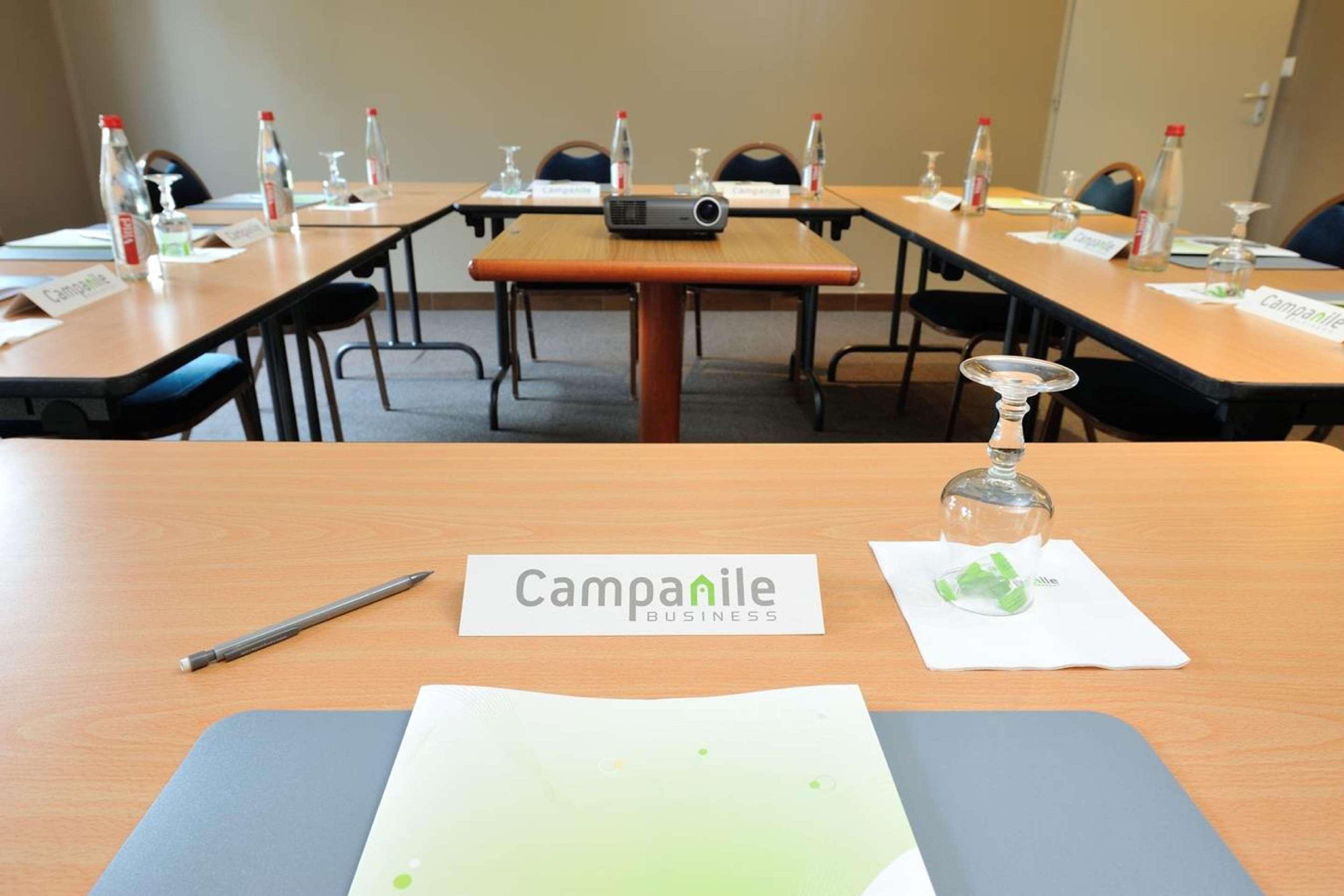 Campanile Grenoble Sud - Seyssins Exterior foto